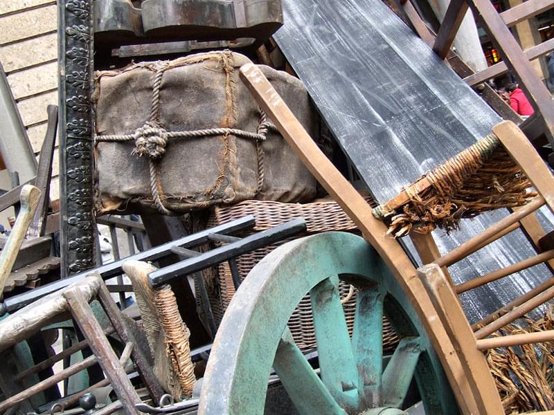 6 Kinds of Old Furniture You Can Easily Repurpose Image